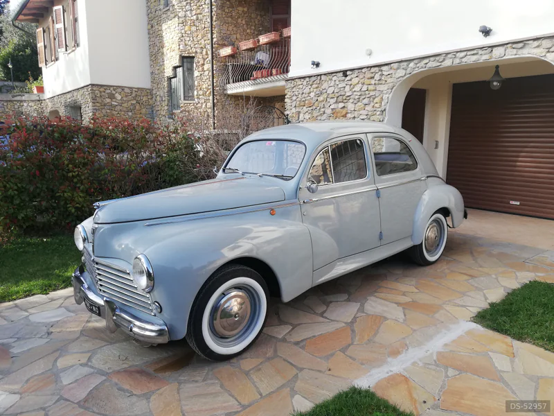 1957 Peugeot 203c in Saline Di Volterra 6