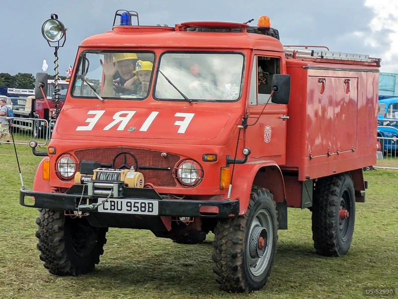 1964 Mercedes-Benz Unimog 404s Tlf8 in Stroud 3