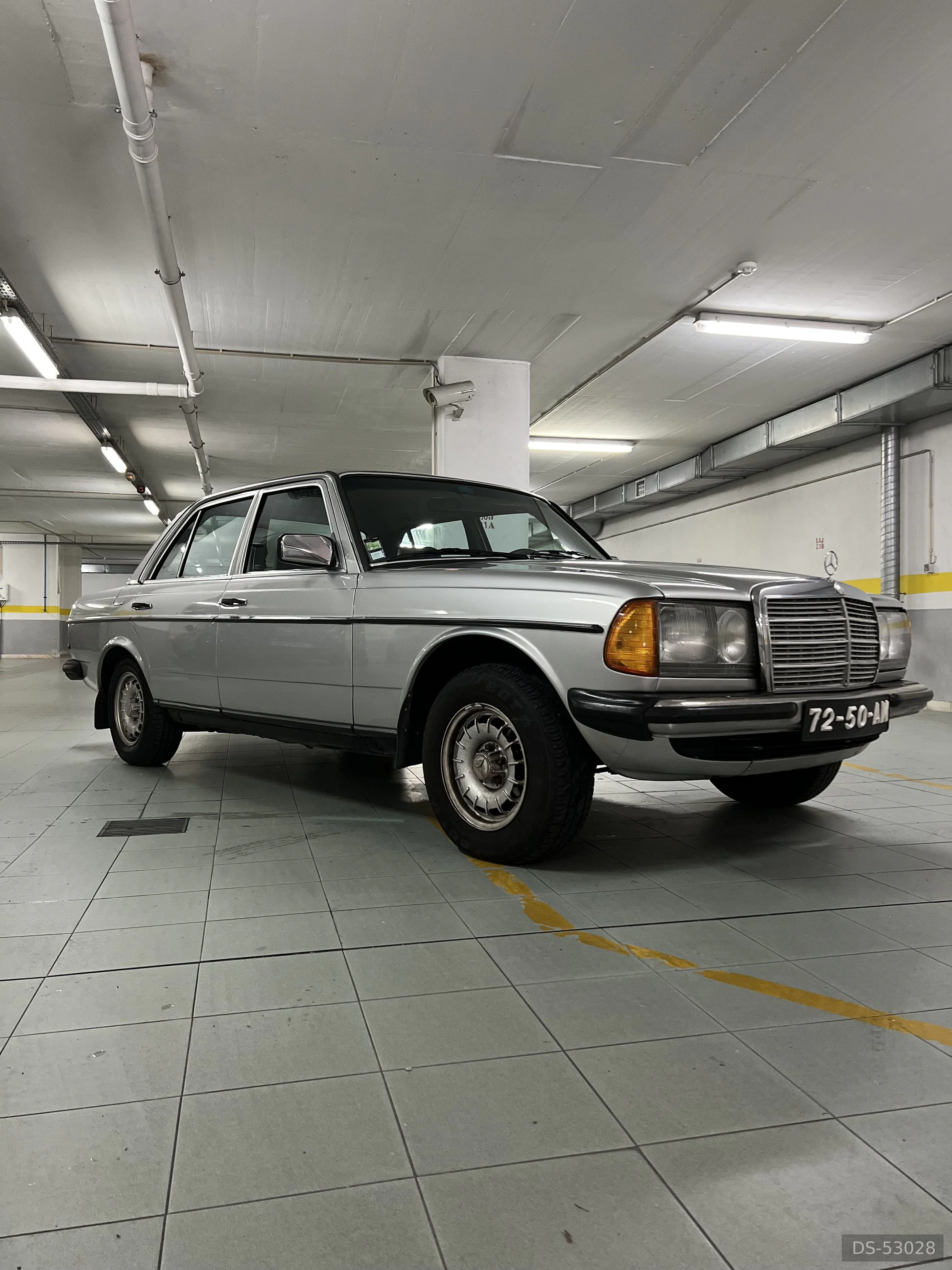 1982 Mercedes-Benz W123 300d