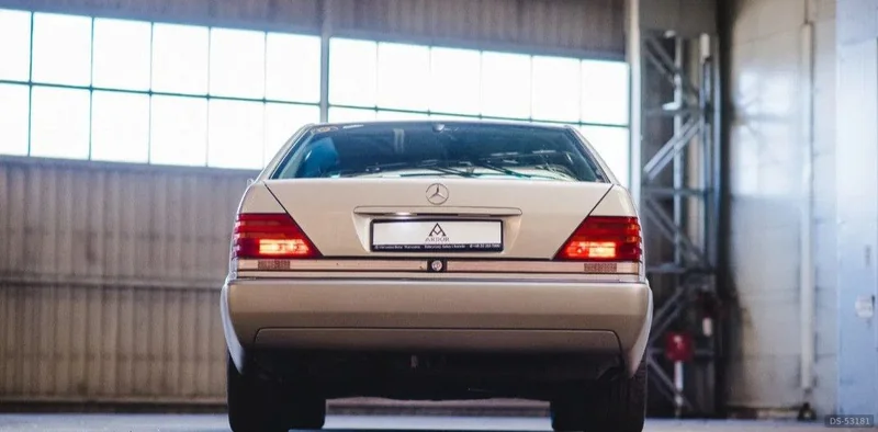 1991 Mercedes-Benz W140 in Warszawa 2