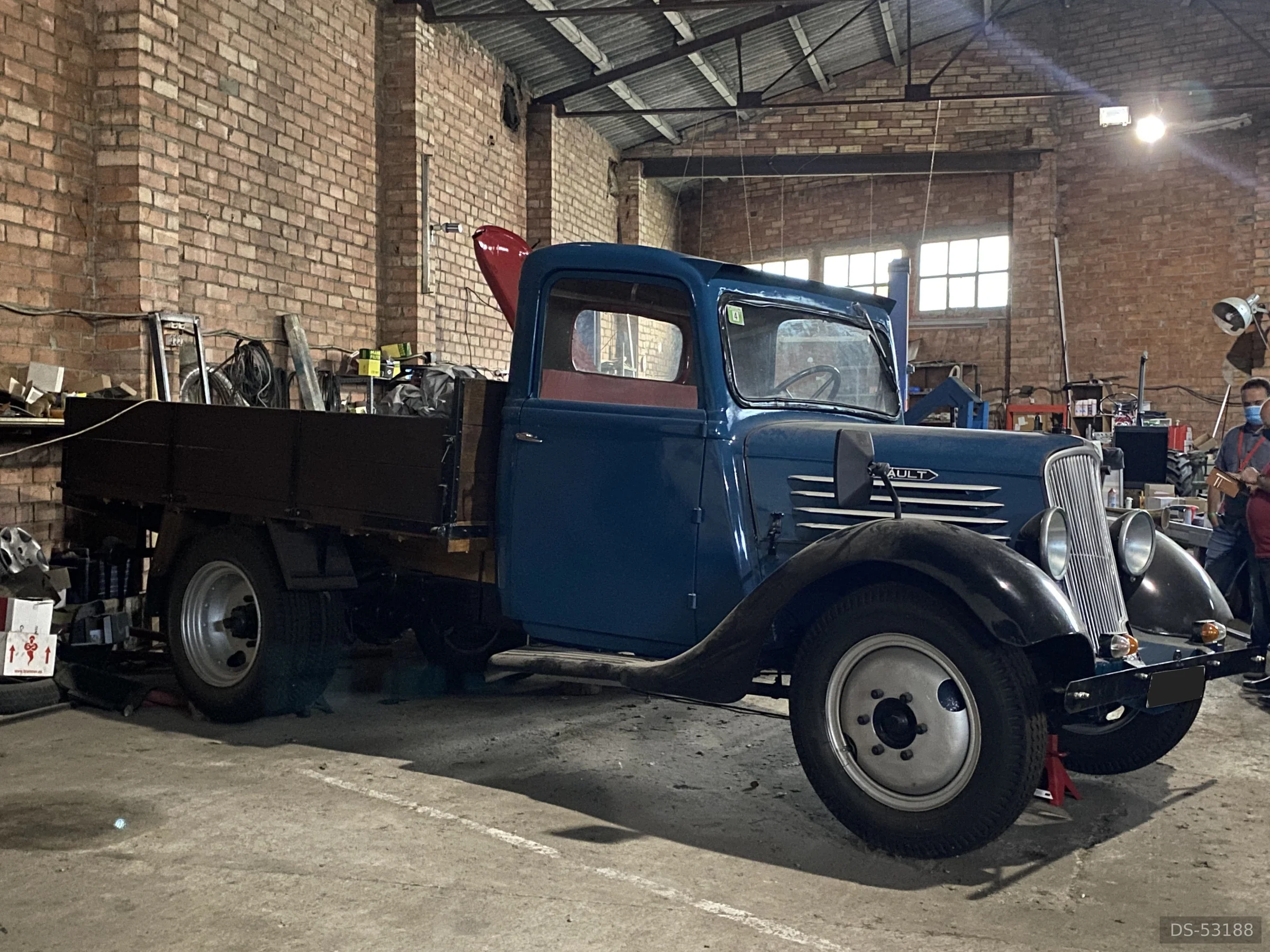 1938 Renault Agc