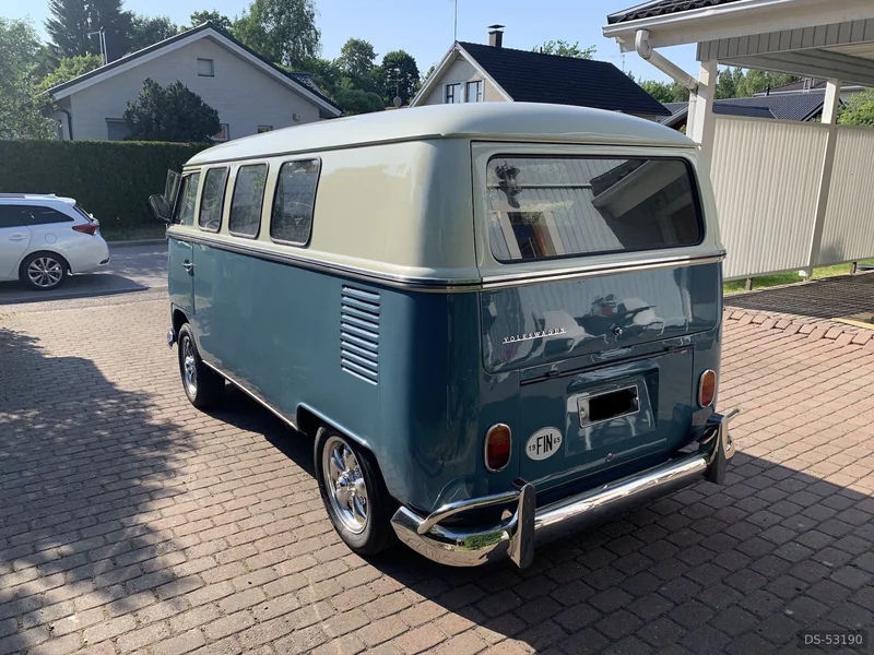 1965 Volkswagen Kleinbus in Helsinki 4