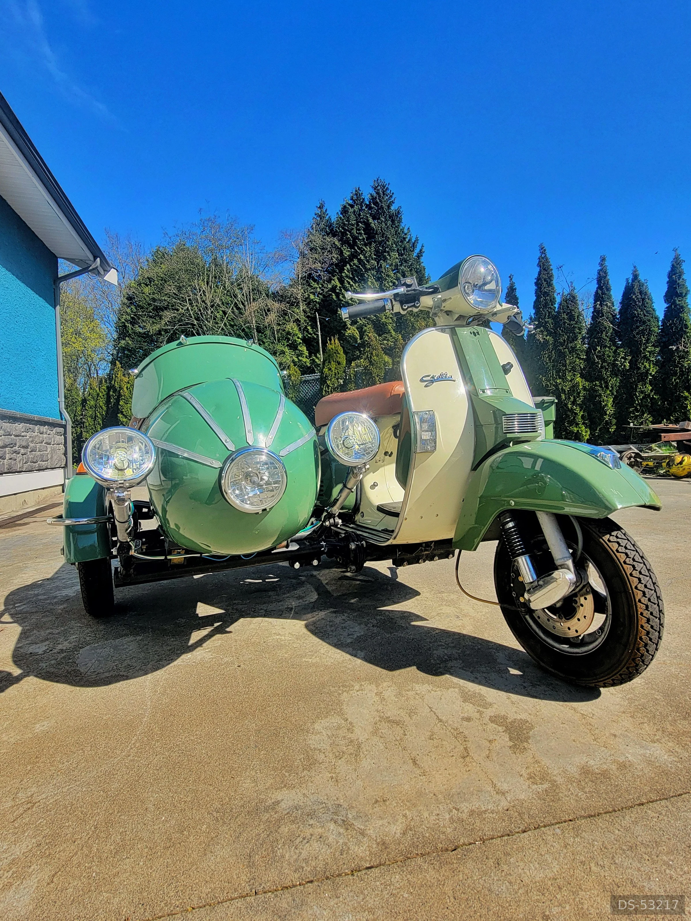 2012 Genuine Scooter Company Stella 150cc Vintage Scooter
