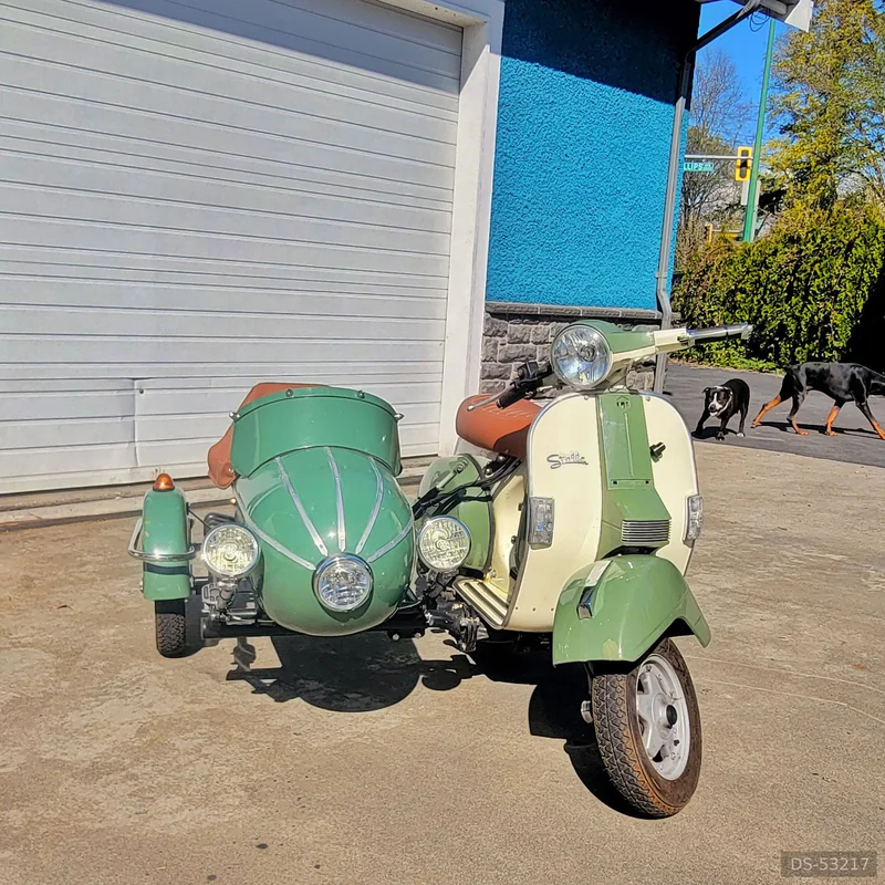 2012 Genuine Scooter Company Stella 150cc Vintage Scooter