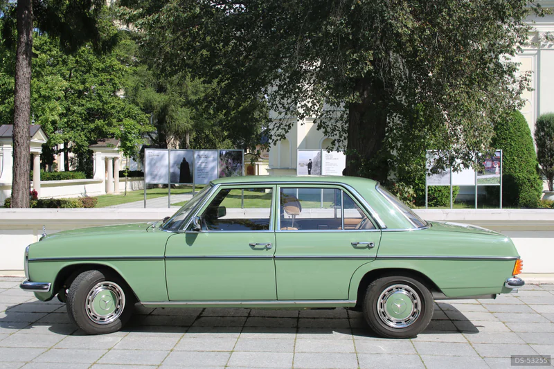 1974 Mercedes-Benz 115 Daimler in Warszawa 6