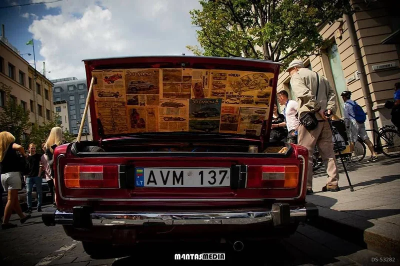 1985 VAZ Lada 2106 in London 7