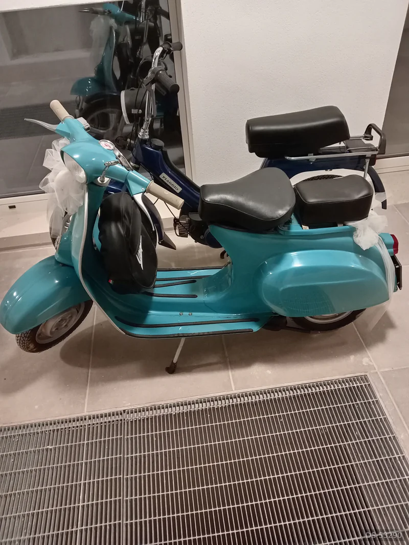 1969 Piaggio Vespa in Polignano A Marr 5