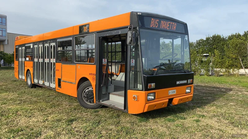 1990 Unknown M 220 Lu in Chieti
