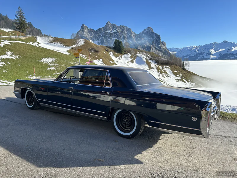 1966 Cadillac Fleetwood in Schwyz 2
