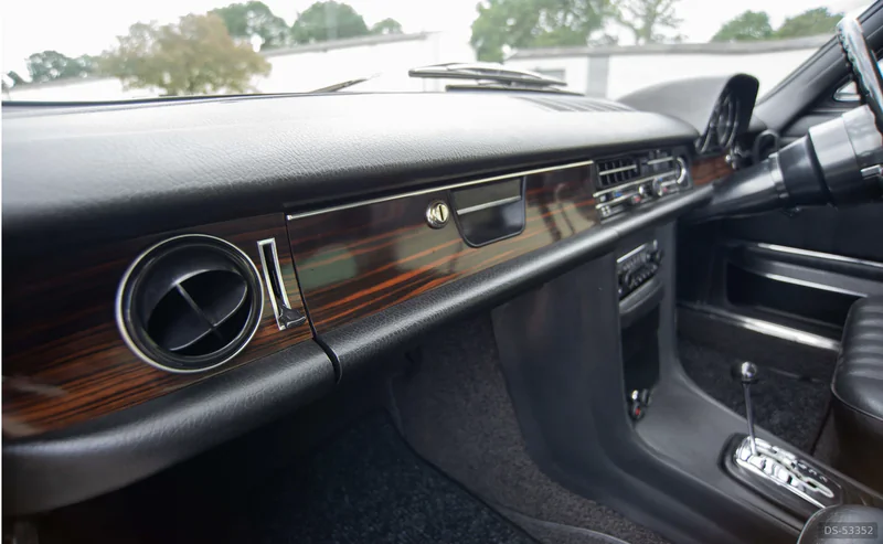 1970 Mercedes-Benz W114 250ce in Newbury 7