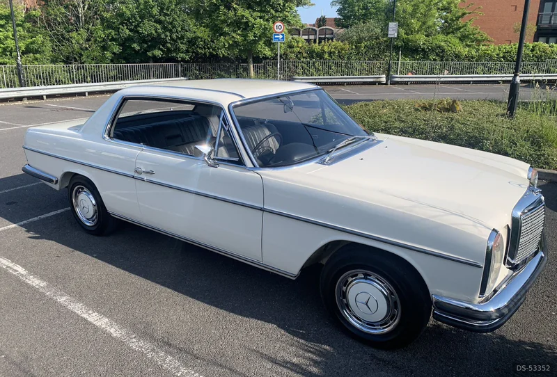 1970 Mercedes-Benz W114 250ce in Newbury 4