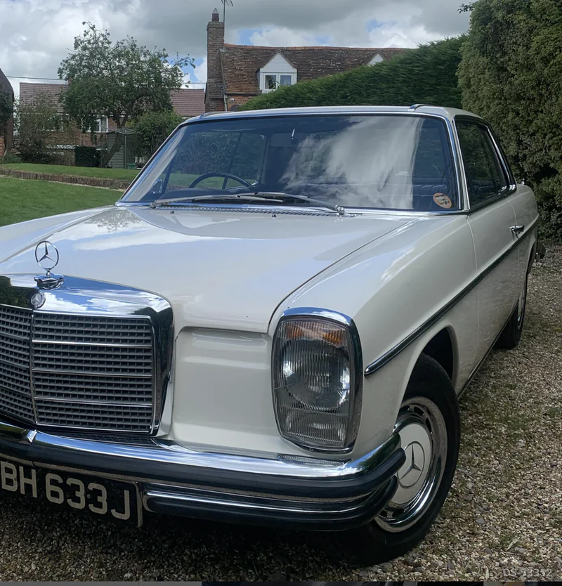 1970 Mercedes-Benz W114 250ce in Newbury 3