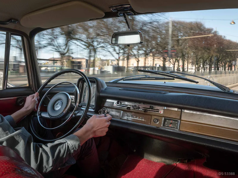 1964 Mercedes-Benz 220 S in Stockholm 5