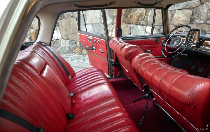 1964 Mercedes-Benz 220 S in Stockholm 6