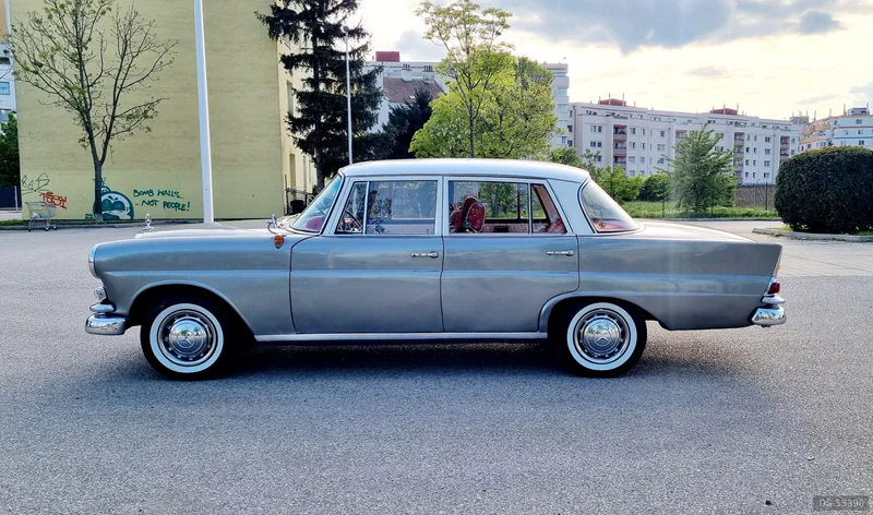 1963 Mercedes-Benz W110 in Wien 3
