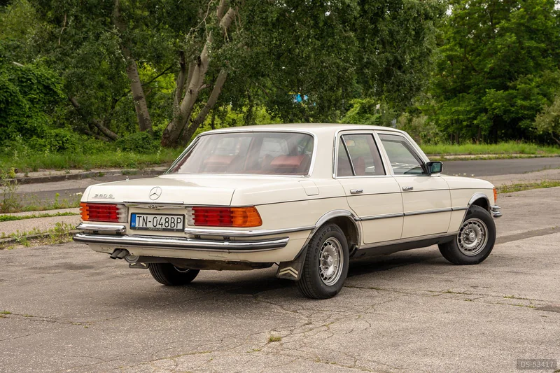 1975 Mercedes-Benz W116 280s in Trencin 2