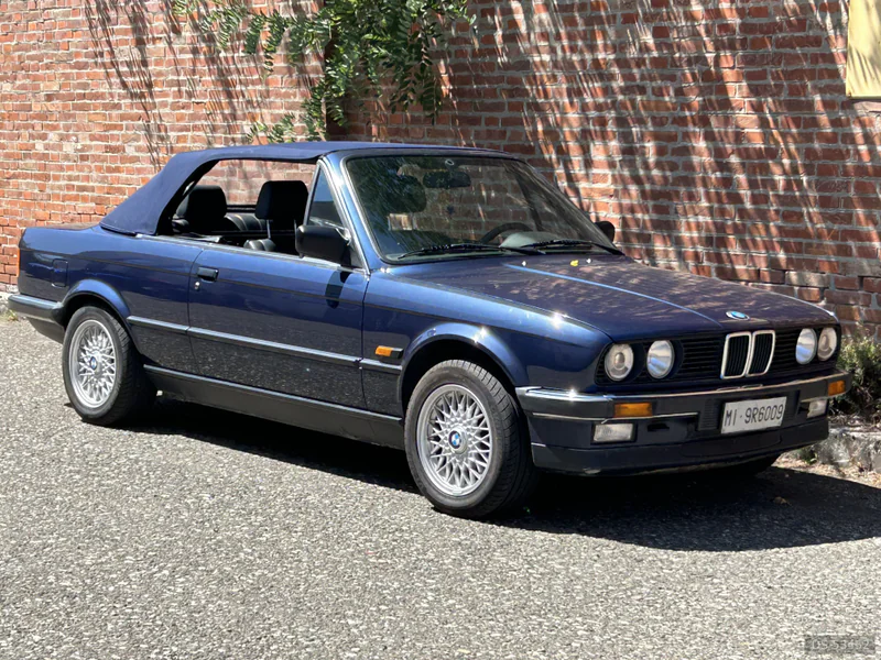 1990 BMW 320i Cabriolet in Piacenza 2