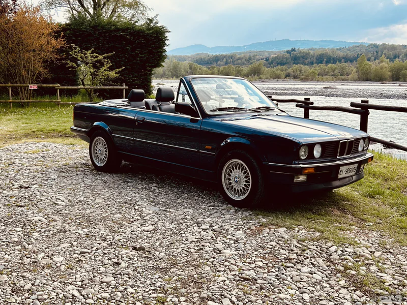 1990 BMW 320i Cabriolet in Piacenza 4