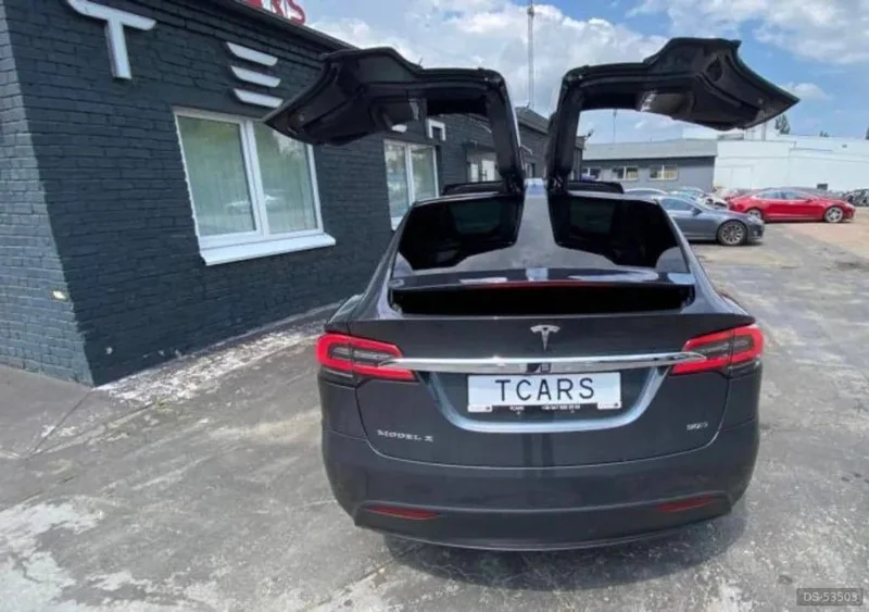 2016 Tesla X P100d in Kosice 3