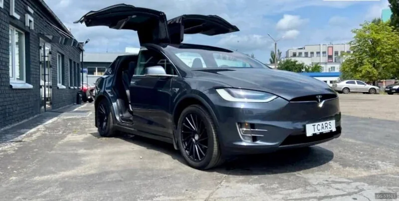 2016 Tesla X P100d in Kosice 4