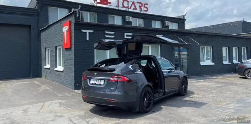 2016 Tesla X P100d in Kosice 5