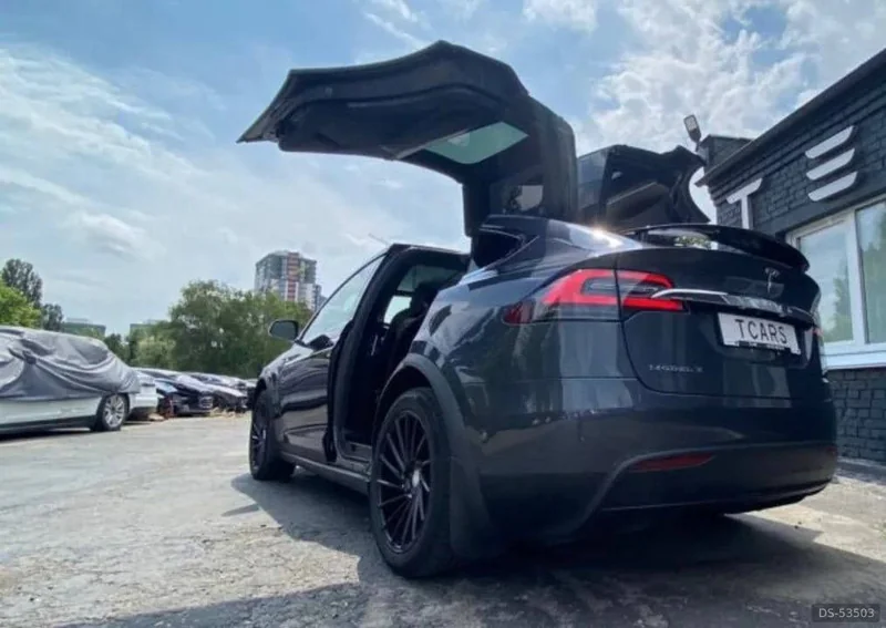 2016 Tesla X P100d in Kosice 7