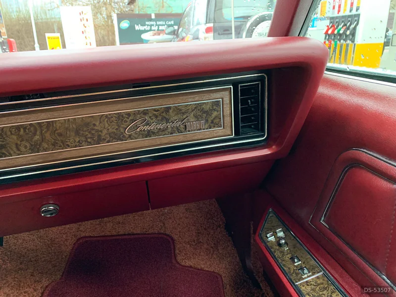 1976 Lincoln Continental Mark Iv in Warszawa 5