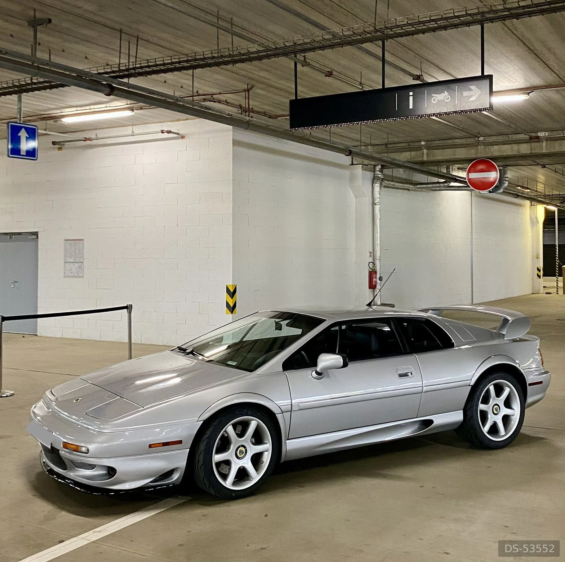 2000 Lotus Esprit V8