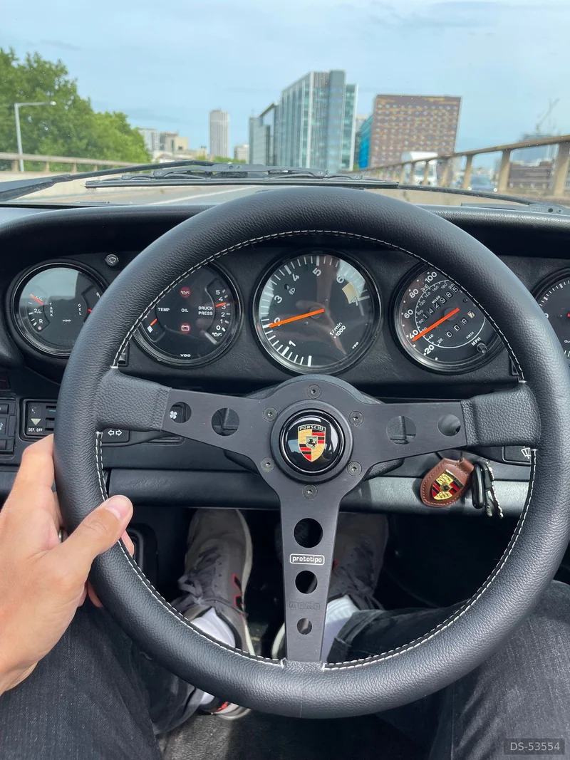 1983 Porsche 911 in London 5