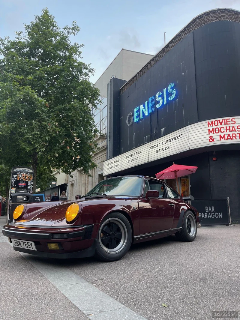 1983 Porsche 911 in London 7