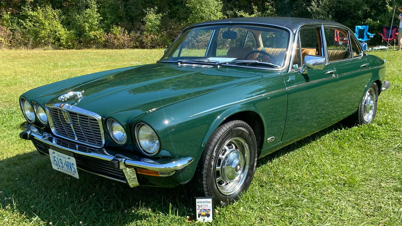 1975 Jaguar Xj12 in Hamilton 9