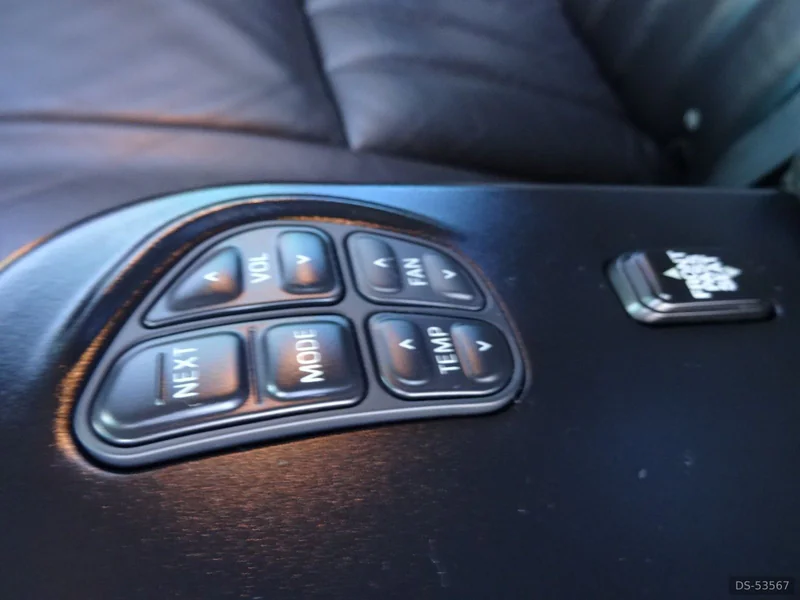 2008 Lincoln Town Car Executive L in Brindas 9