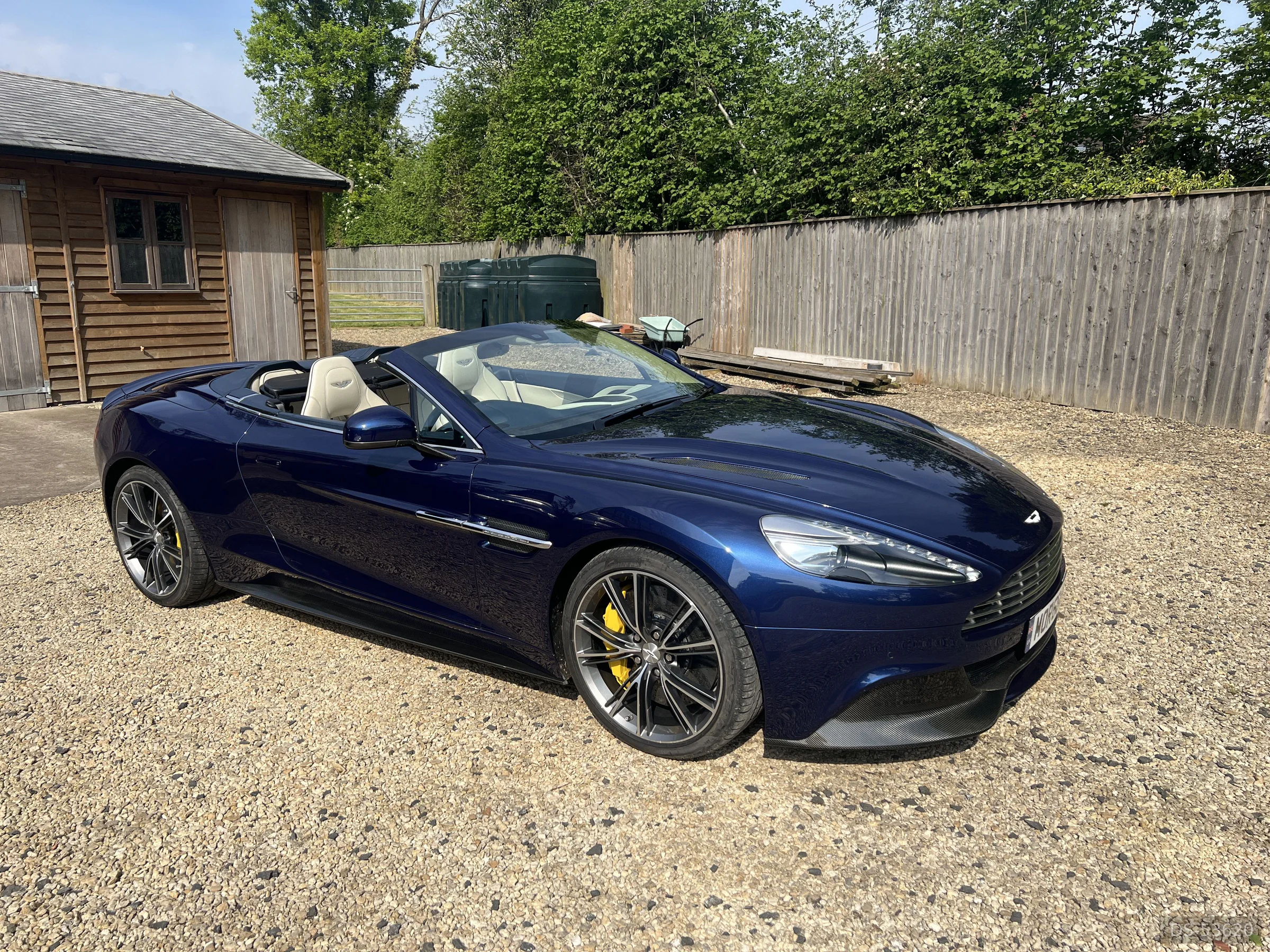 2014 Aston Martin Vanquish Volante