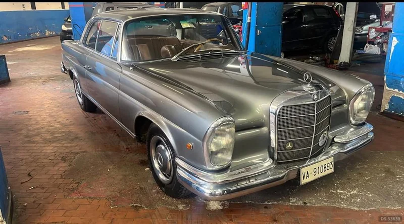 1966 Mercedes-Benz 250 Se Coupé W111 in Roma 3