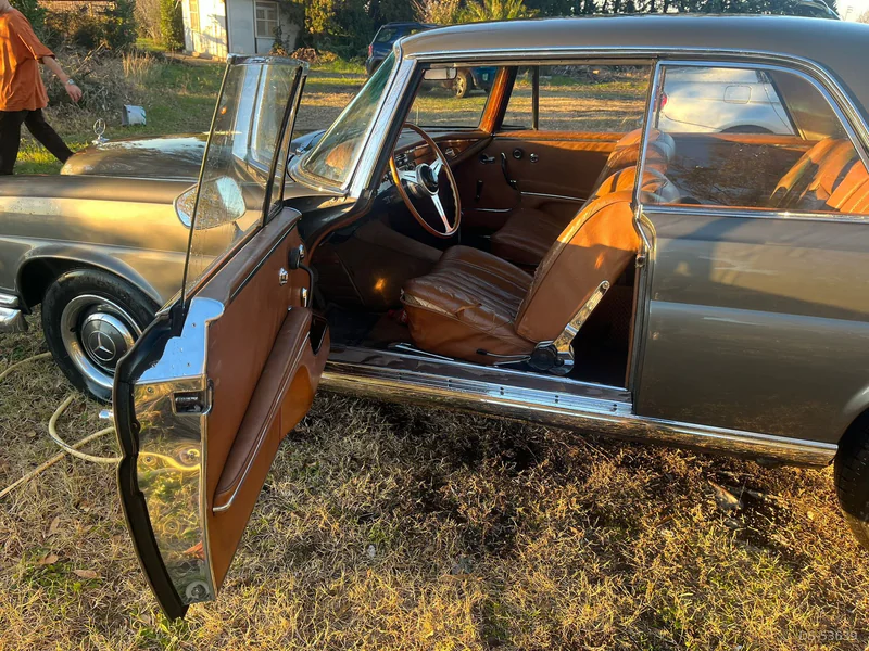1966 Mercedes-Benz 250 Se Coupé W111 in Roma 4