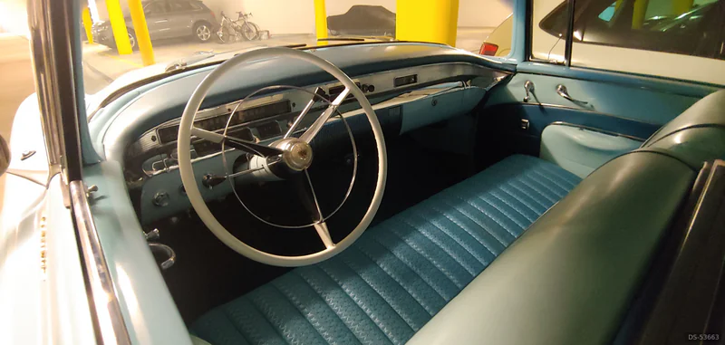 1956 Buick Roadmaster 2 Door Hardtop in Wiesendangen 4