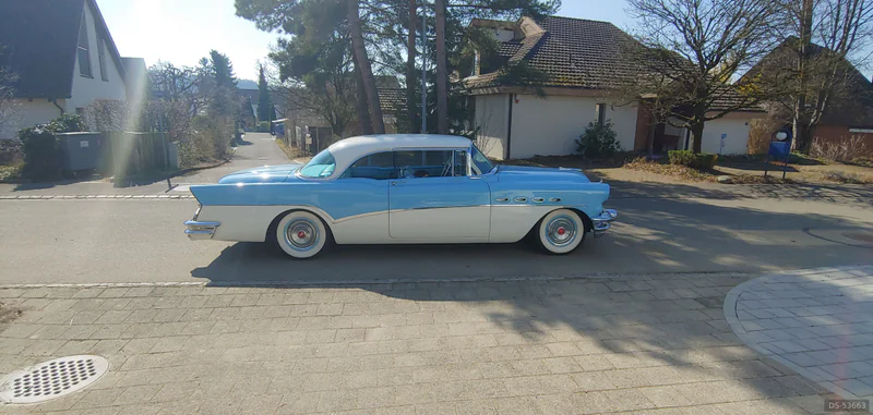 1956 Buick Roadmaster 2 Door Hardtop in Wiesendangen