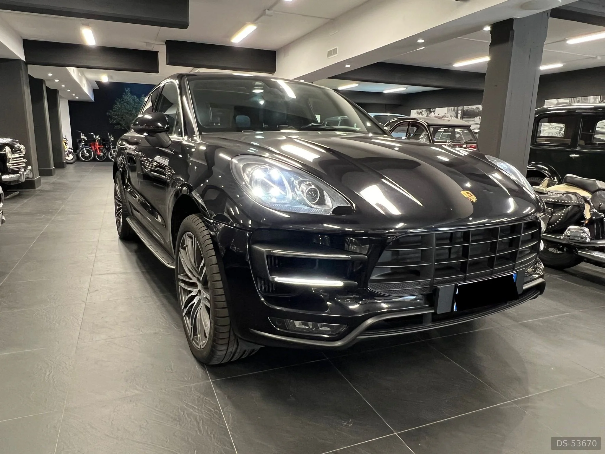 2018 Porsche Macan turbo