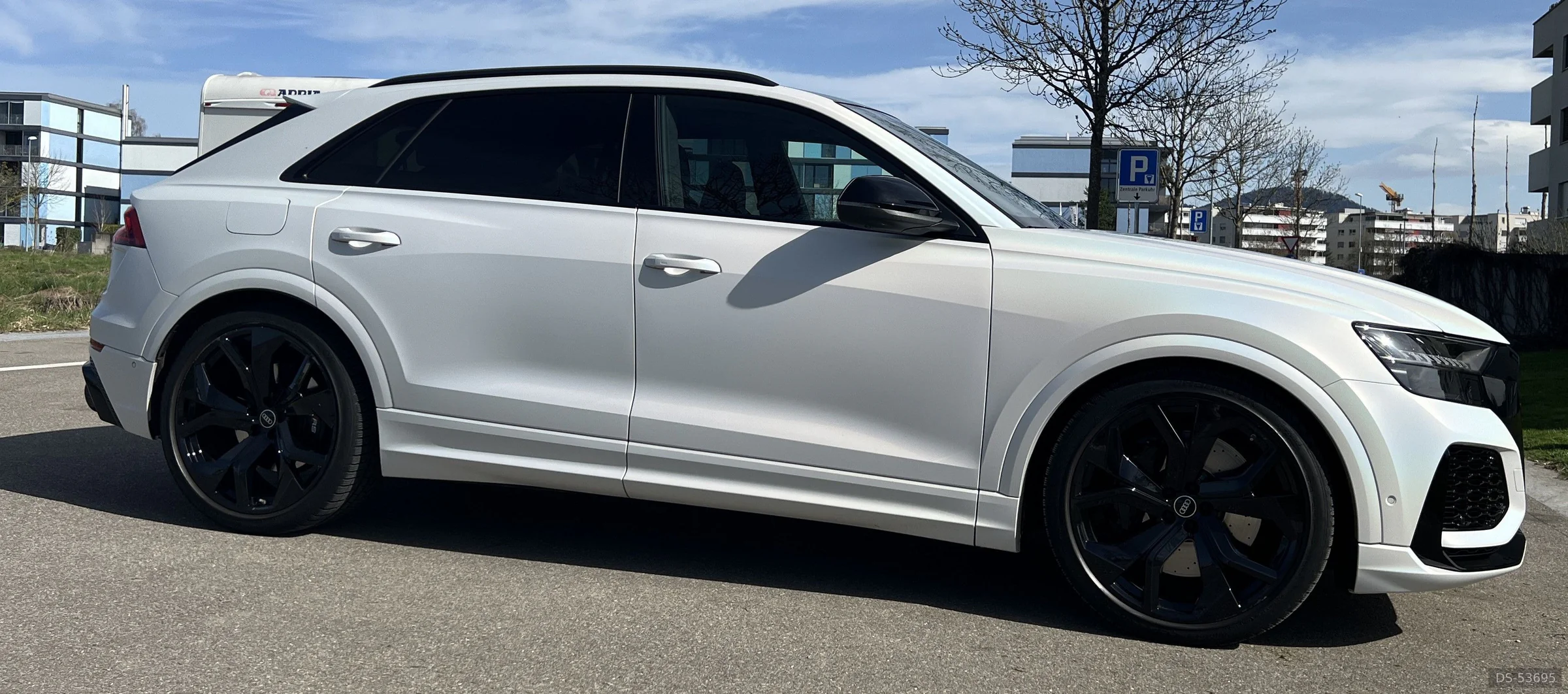 2022 Audi Rsq8