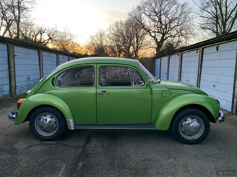1975 Volkswagen Beetle 1303 in London 4