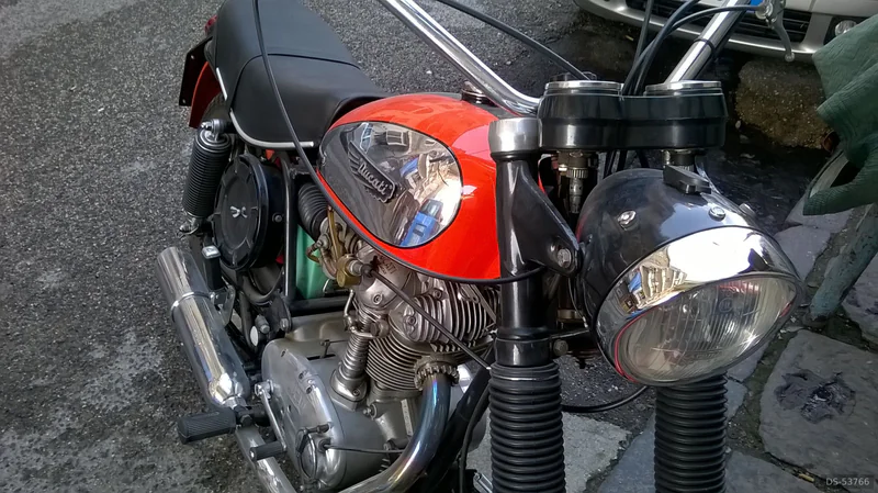 1971 Ducati Scrambler in Napoli 3