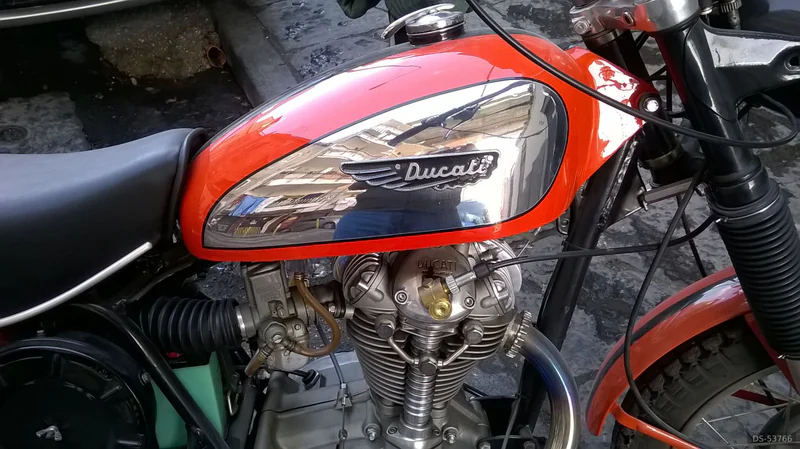 1971 Ducati Scrambler in Napoli 4