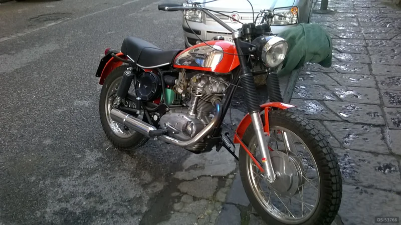 1971 Ducati Scrambler in Napoli 6