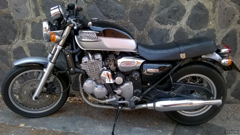 1997 Triumph Thunderbird in Napoli 2
