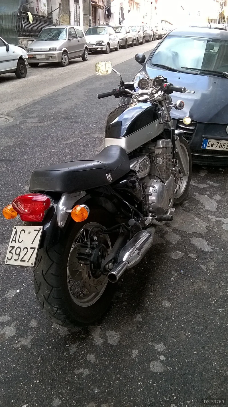 1997 Triumph Thunderbird in Napoli 4
