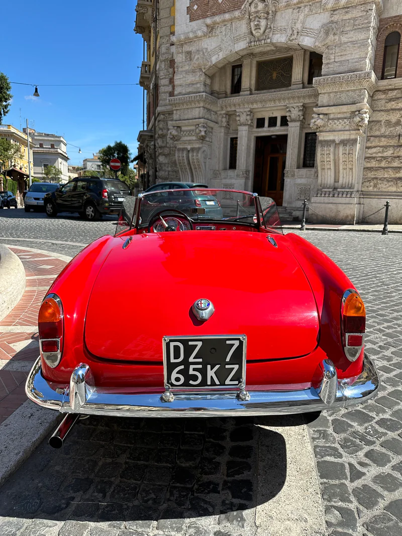 1959 Alfa Romeo Giulietta Spider in Roma 8