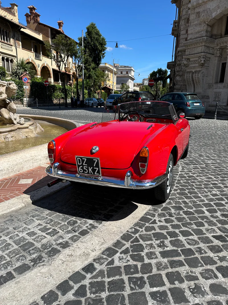 1959 Alfa Romeo Giulietta Spider in Roma 12