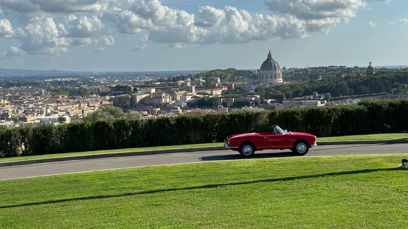 1959 Alfa Romeo Giulietta Spider in Roma 2