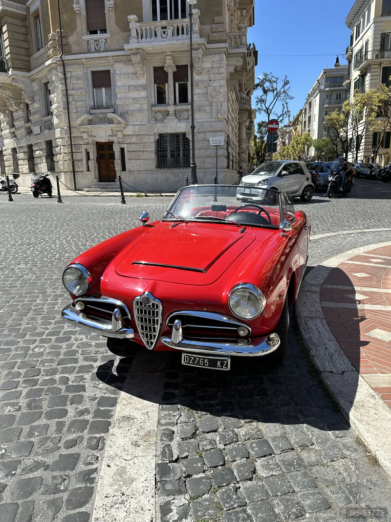 1959 Alfa Romeo Giulietta Spider in Roma 14