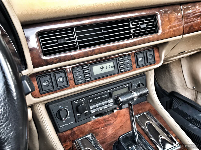 1994 Jaguar XJS in Mississauga 3
